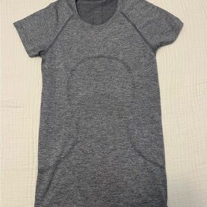 lululemon athletica swiftly tech Gray Short Sleeve Tee